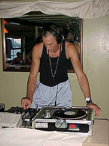DJ Oliver Vernon